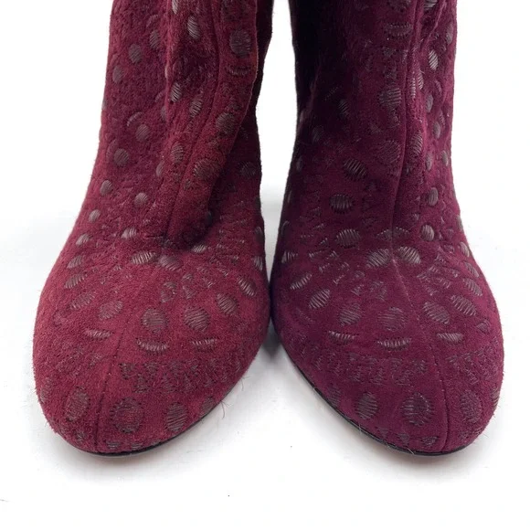 Alaia Purple Suede Boots Floral Pattern Heels Embroidered Ankle 37.5 / 7.5